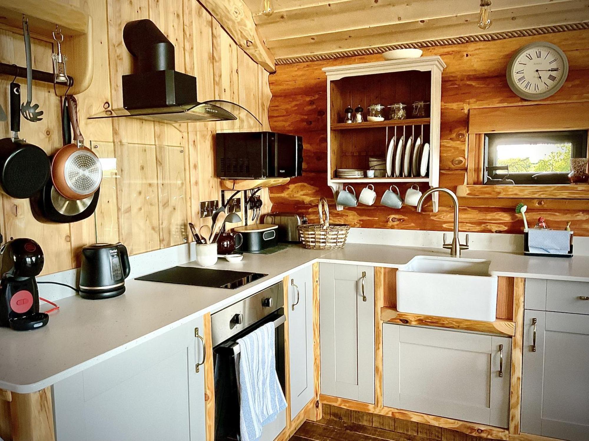 Rowan - Tedstone Log Cabins Bromyard Extérieur photo